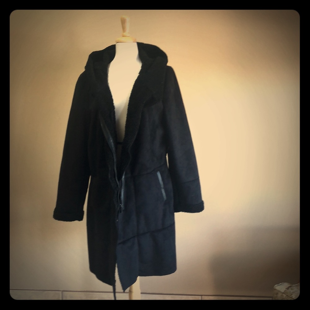 Women’s Faux Shearling Coat.